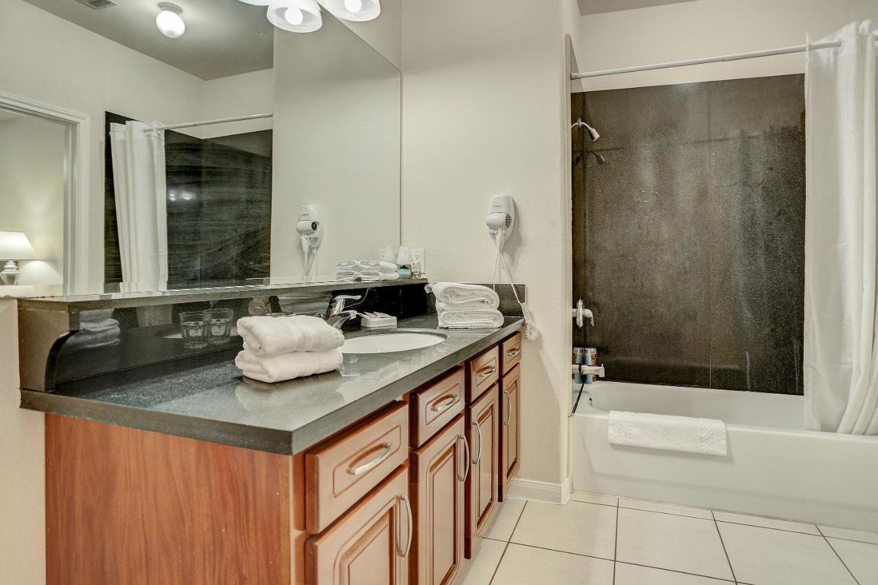 هيوستن Villa Laverne 3 Bedroom Suite Furnished Condos المظهر الخارجي الصورة