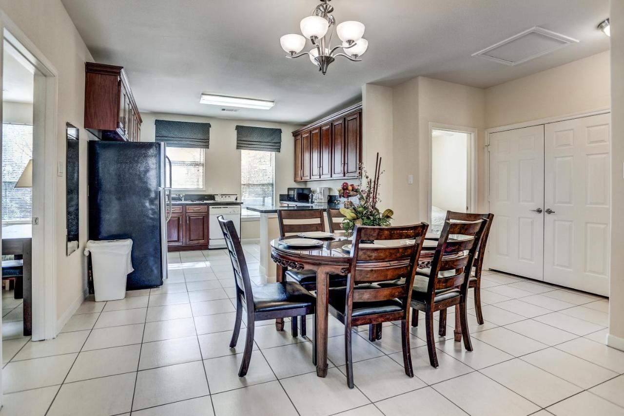 هيوستن Villa Laverne 3 Bedroom Suite Furnished Condos المظهر الخارجي الصورة